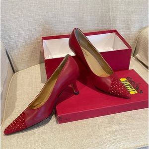 Stunning Vaneli red pumps.  Gently used, stored in box. Very good condition.8M.